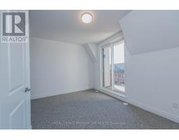 149 55 Lunar Crescent, Image 3