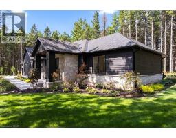 5pc Bathroom - 107 Louise Creek Crescent, Elmwood, ON N0G1S0 Photo 3