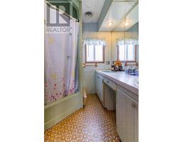 Family room - 1472 Cape Split Rd, Scots Bay, NS B0P1H0 Photo 5