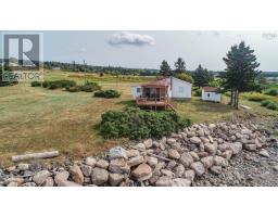 Bath (# pieces 1-6) - 1472 Cape Split Rd, Scots Bay, NS B0P1H0 Photo 2