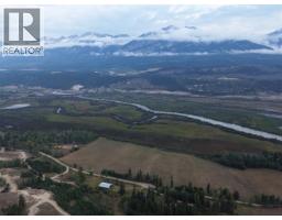 4pc Ensuite bath - 3918 Sanborn Road, Parson, BC V0A1L0 Photo 4