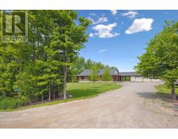Bathroom - 8720 15 Side Road, Erin, ON N0B2K0 Photo 2