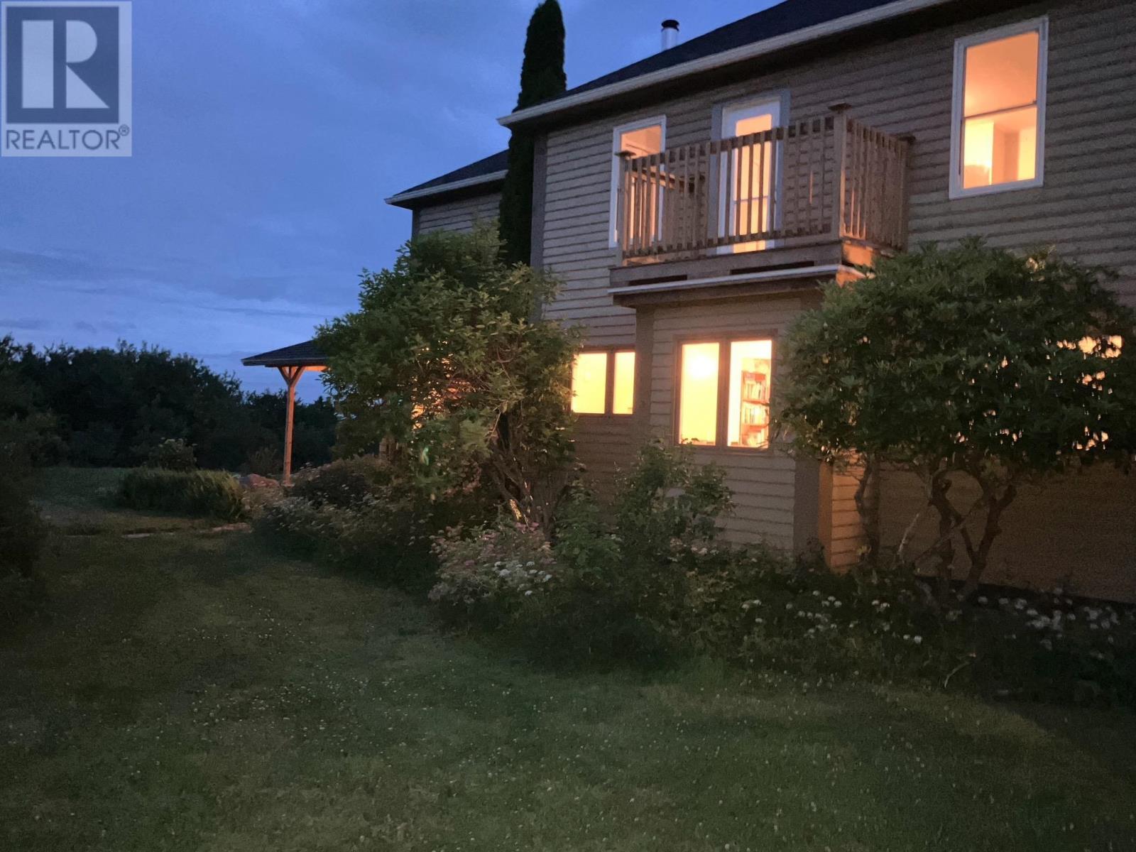 903 Feltzen South Road