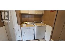 Bedroom - 1204 Dominion Street, Vanguard, SK S0N2V0 Photo 5