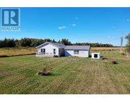 Living room - 10 Sunset Road, Hebron, PE C0B1V0 Photo 2