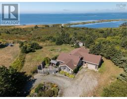 Foyer - 40 Country Lane, Lower West Pubnico, NS B0W2C0 Photo 2
