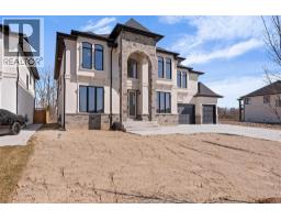 5pc Ensuite bath - 322 Benson, Amherstburg, ON N9V0G7 Photo 3