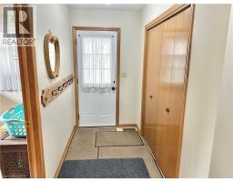 Primary Bedroom - 1314 Norfolk County Highway 24 E, Charlotteville, ON N0E1W0 Photo 4