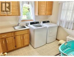 Bedroom - 1314 Norfolk County Highway 24 E, Charlotteville, ON N0E1W0 Photo 5