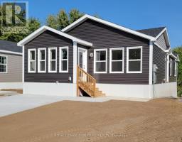 Living room - 14 Briarwood Place, Innisfil, ON L0L1L0 Photo 2