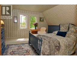 Bedroom 2 - 6161 Dunster Station Road, Dunster, BC V0J1J0 Photo 4