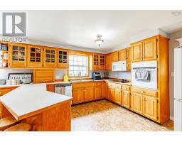 Primary Bedroom - 4192 3 Highway, Doctors Cove, NS B0W1G0 Photo 4