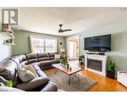 Living room - 4192 3 Highway, Doctors Cove, NS B0W1G0 Photo 2