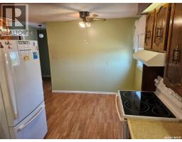 Living room - 30 Centennial Crescent, Melville, SK  Photo 3