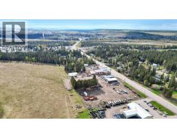 1101 Main Avenue, Sundre, AB T0M1X0 Photo 3