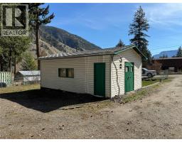 Kitchen - 1483 Main Street, Olalla, BC V0X1N6 Photo 3