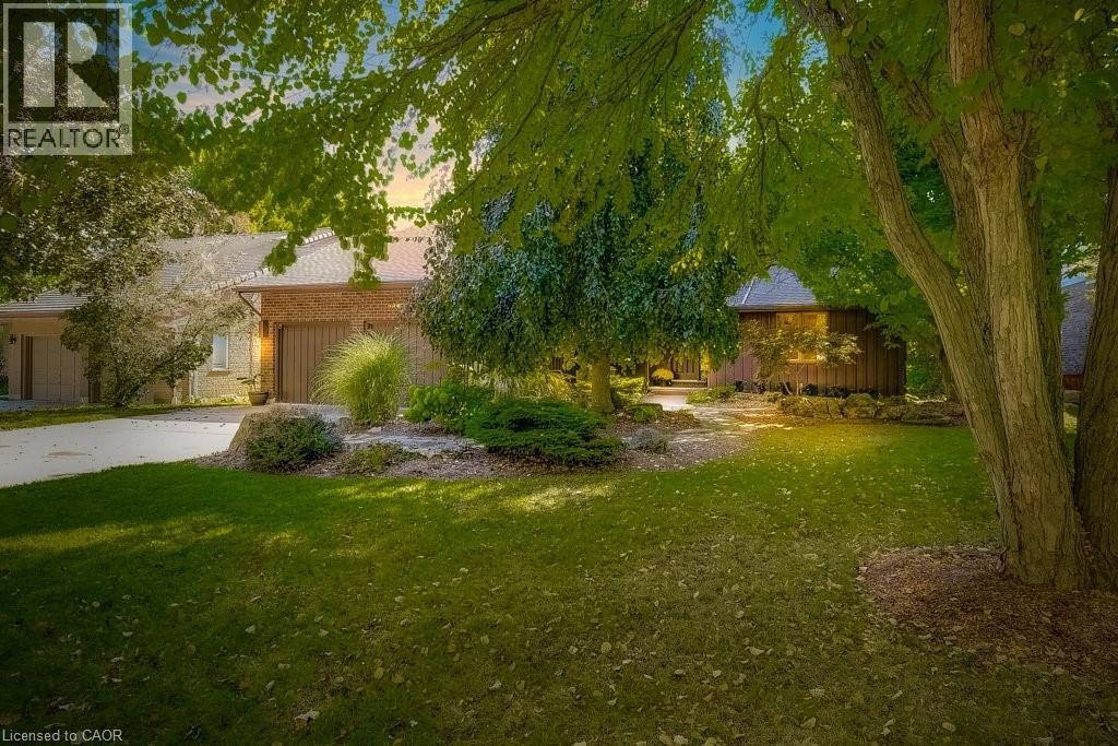 9 Foresthill Crescent