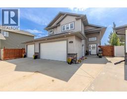 Living room - 5104 55 Streetclose, Blackfoot, AB T0B0L0 Photo 2