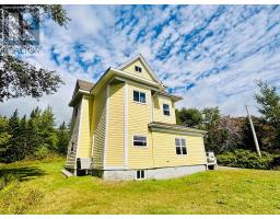 Living room - 13510 Hwy 6, Isaacs Harbour North, NS B0H1S0 Photo 2