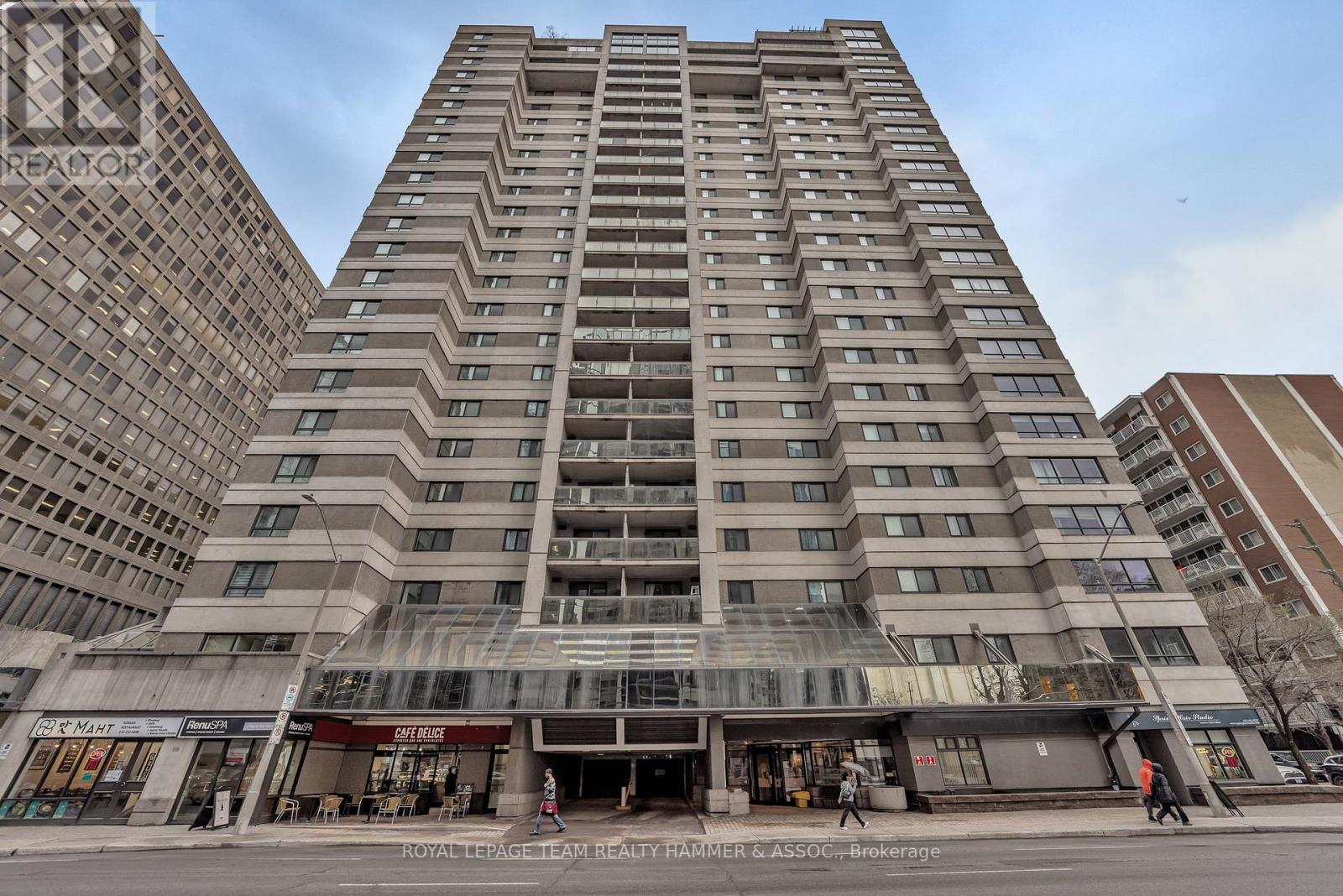 1701 199 Kent Street