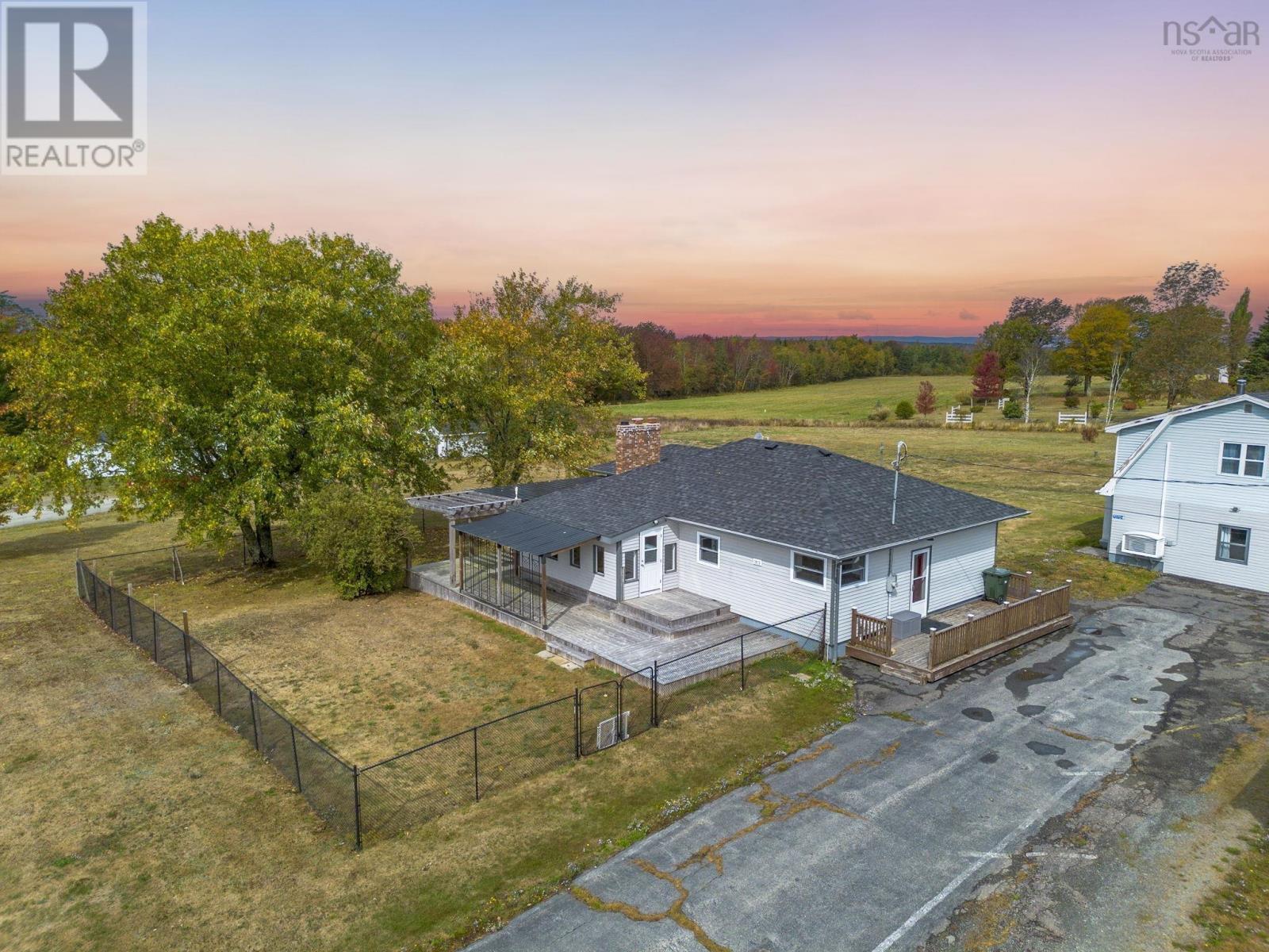 7072 Highway 340 Highway