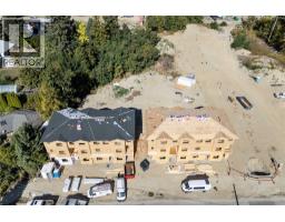 Full ensuite bathroom - 222 Temple Street Unit 7, Sicamous, BC V0E2V0 Photo 5