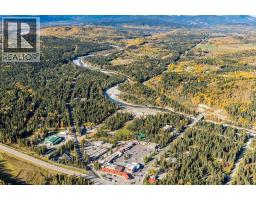 1 Bragg Creek Eats Avenue, Bragg Creek, AB T0L0C5 Photo 2