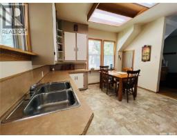 Kitchen/Dining room - 32 11 Th Avenue Se, Swift Current, SK S9H3R5 Photo 3