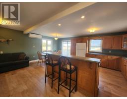 Den - 3592 Trans Canada Hwy, South Pinette, PE C0A1R0 Photo 3