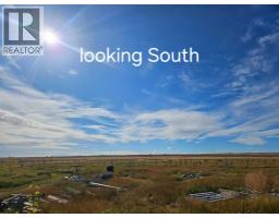 117 1 Street S, Queenstown, AB T0L1L0 Photo 3