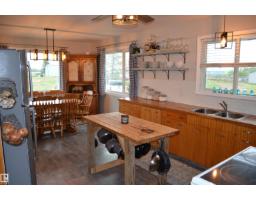 Primary Bedroom - 14123 Twp Rd 404, Rural Flagstaff County, AB T0B1N0 Photo 5