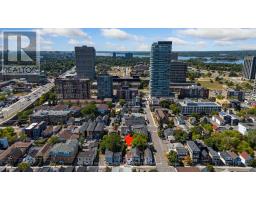 104 Carruthers Avenue, Image 3