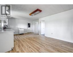 Living room - 10350 Richardson Sideroad, Tilbury West, ON N0P1J0 Photo 3