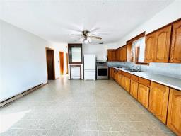 244 Centennial Crescent, Melita, MB R0M1L0 Photo 3