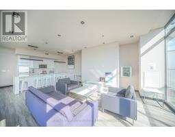 802 203 Catherine Street, Image 3