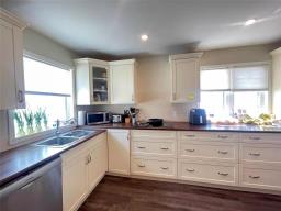 1061 80 W Road, Image 3