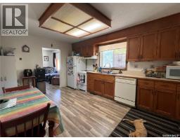 4pc Bathroom - 405 Sussex Avenue, Esterhazy, SK S0A0X0 Photo 4