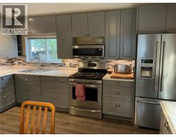 Bedroom - 4014 Elk Dr, Woss, BC V0N3P0 Photo 4