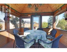 240 Bulrush Crescent, Image 2