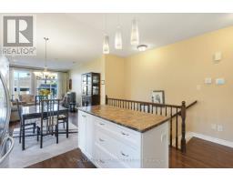 240 Bulrush Crescent, Image 3