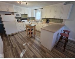 Bedroom 2 - 4903 52 Av, Breton, AB T0C0P0 Photo 5