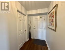 411 512 Parkland Drive, Image 2