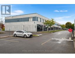 A 5 A 6 2212 Gladwin Crescent, Image 3