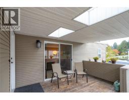 Living room - 28 61 12 Th St, Nanaimo, BC V9R6L2 Photo 4