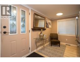 Kitchen - 28 61 12 Th St, Nanaimo, BC V9R6L2 Photo 5