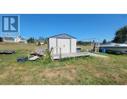 Bath (# pieces 1-6) - 89 Nicholas Road, Lower Wedgeport, NS B0W2B0 Photo 4