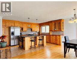 Bath (# pieces 1-6) - 490 A St Pierre Ouest Boulevard, Caraquet, NB E1W1A3 Photo 5