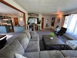 70 Silverdale Drive, Image 3