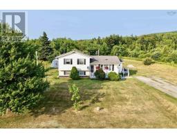 Living room - 121 Pipers Lane, Inverside, NS B0E1N0 Photo 3