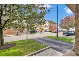 Bathroom - 30 170 Dewitt Road, Hamilton, ON L8E0B4 Photo 4